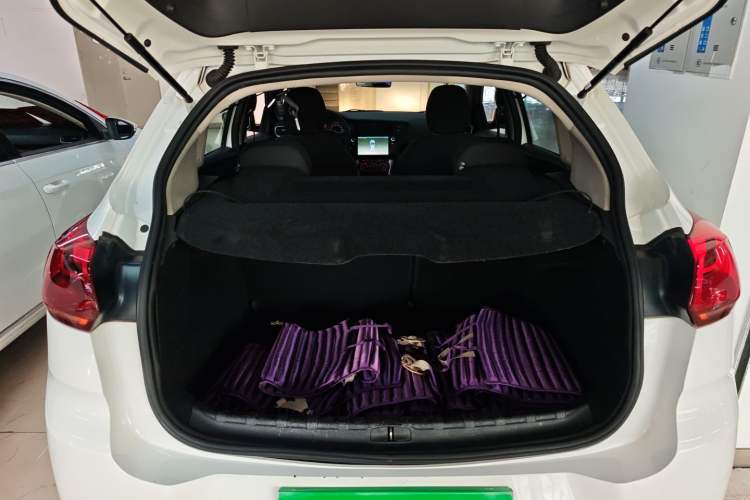 Used Citroen C3-XR 2015 1.6L Automatic Fashion Model Trunk