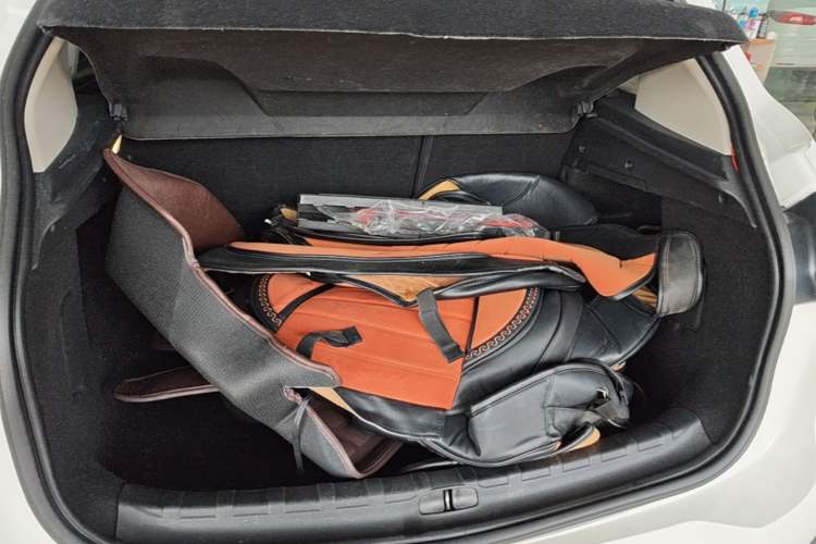 Used Citroen C3-XR 2015 1.6L Automatic Fashion Model Trunk
