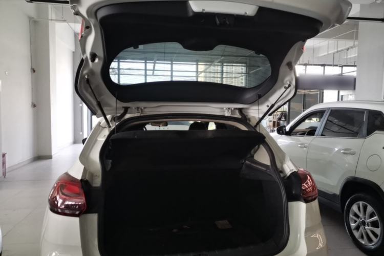 Used Citroen C3-XR 2015 1.6L Manual Pioneer Model Trunk