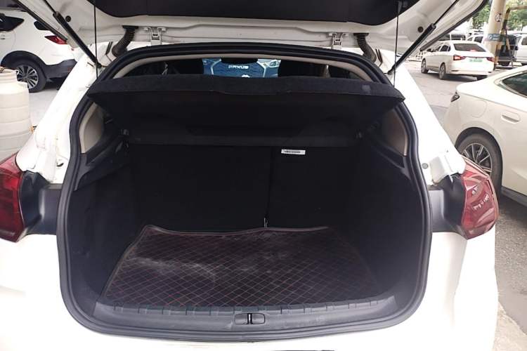 Used Citroen C3-XR 2015 1.6L Automatic Pioneer Model Trunk