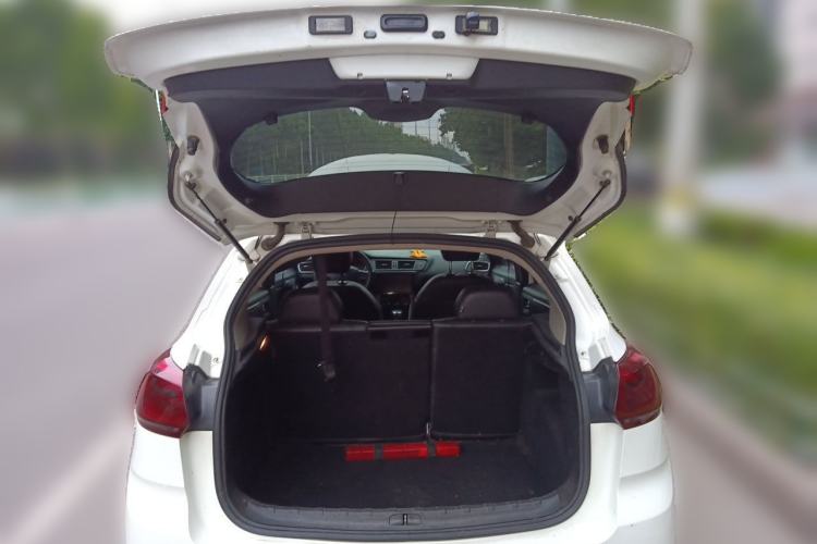 Used Citroen C3-XR 2015 1.6L Automatic Pioneer Model Trunk