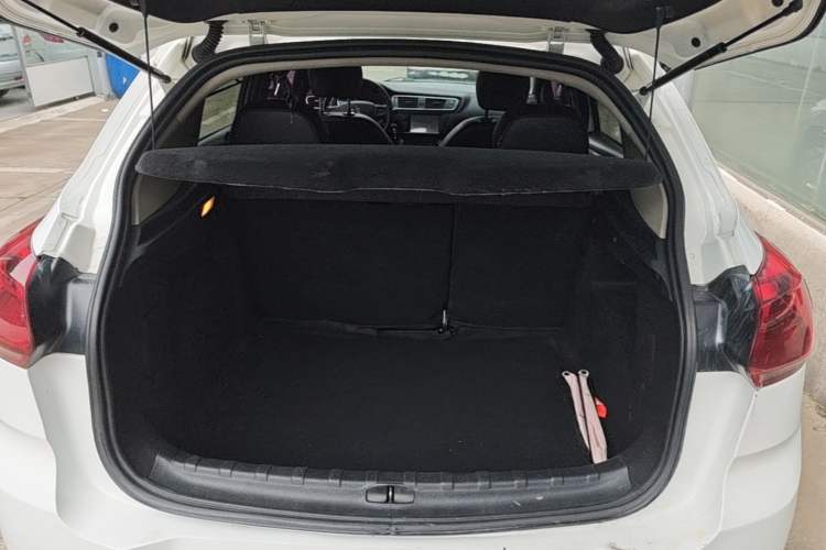 Used Citroen C3-XR 2015 1.6L Automatic Pioneer Model Trunk