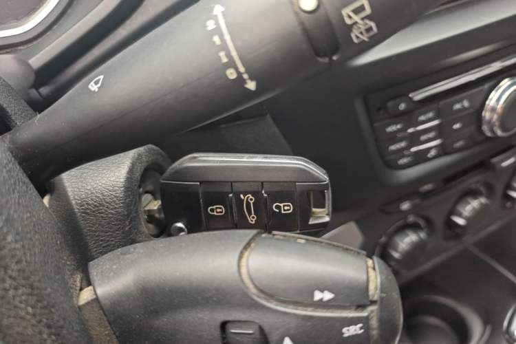 Used Citroen C3-XR 2015 1.6L Automatic Fashion Model Vehicle Key