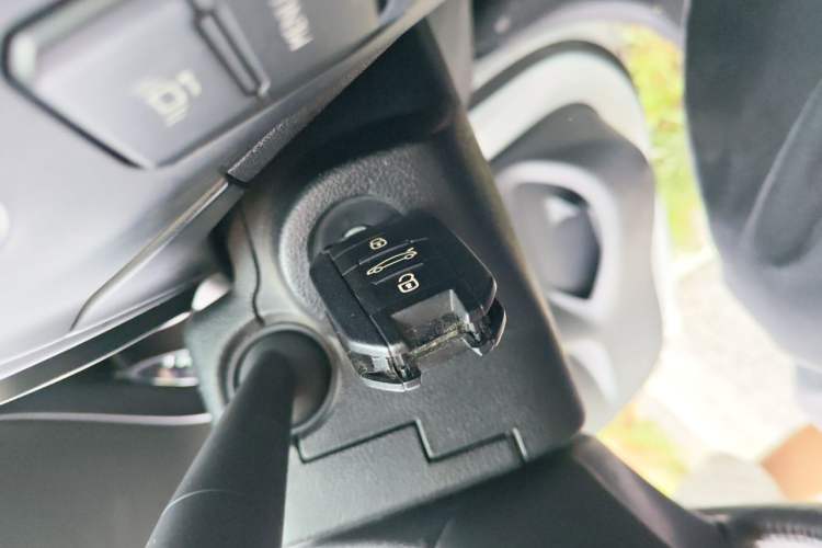 Used Citroen C3-XR 2015 1.6L Manual Pioneer Model Vehicle Key