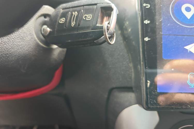 Used Citroen C3-XR 2015 1.6L Manual Fashion Edition Vehicle Key