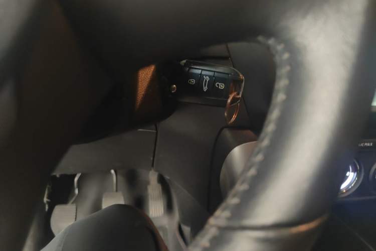 Used Citroen C3-XR 2015 1.6L Manual Pioneer Model Vehicle Key
