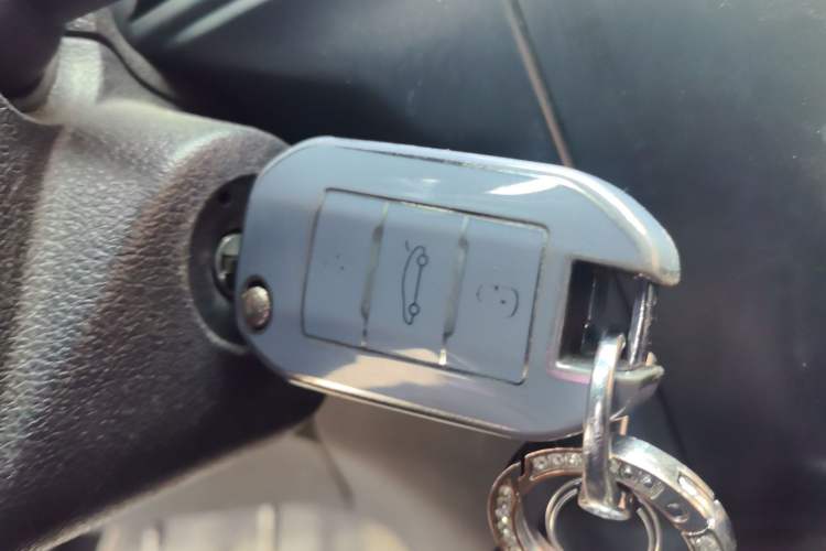 Used Citroen C3-XR 2015 1.6L Manual Pioneer Model Vehicle Key