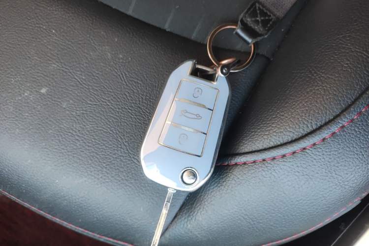 Used Citroen C3-XR 2015 1.6L Manual Pioneer Model Vehicle Key