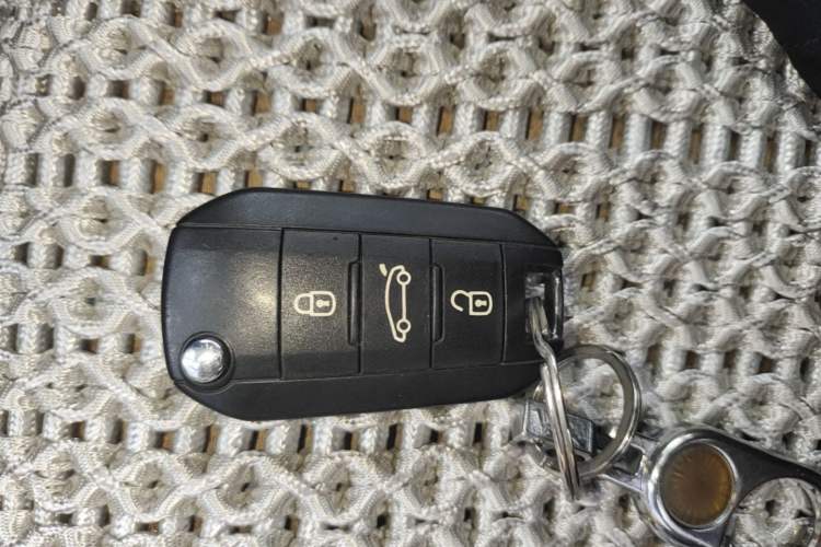 Used Citroen C3-XR 2015 1.6L Automatic Pioneer Model Vehicle Key