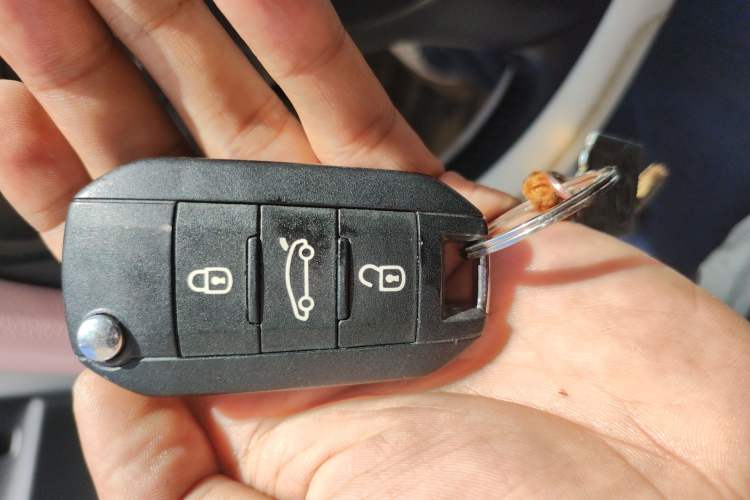 Used Citroen C3-XR 2015 1.6L Automatic Pioneer Model Vehicle Key