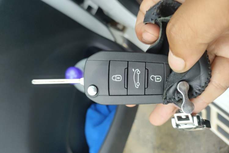 Used Citroen C3-XR 2015 1.6L Automatic Pioneer Model Vehicle Key