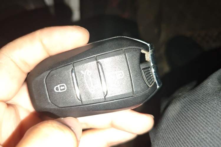 Used Citroen C3-XR 2015 1.6THP Automatic Smart Model Vehicle Key