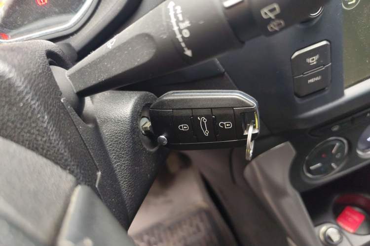 Used Citroen C3-XR 2015 1.6L Manual Pioneer Model Vehicle Key