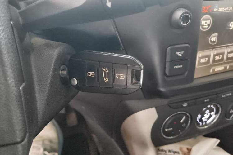 Used Citroen C3-XR 2015 1.6L Manual Pioneer Model Vehicle Key