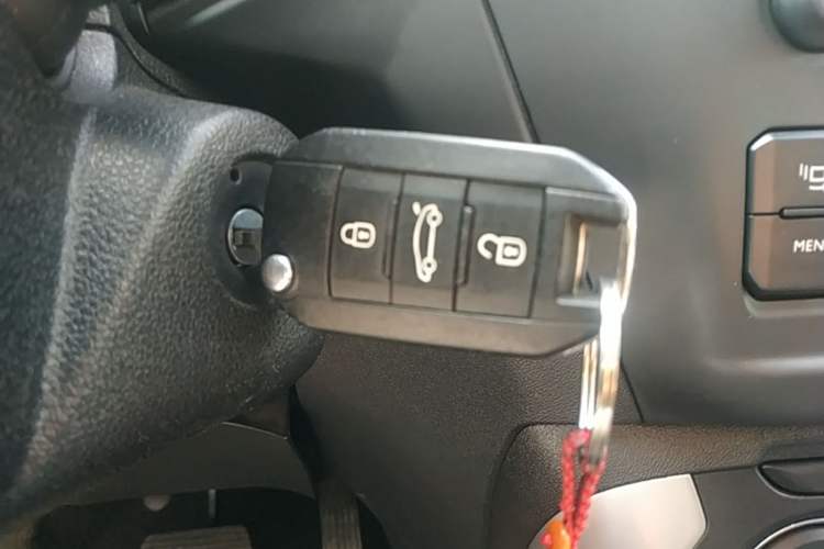 Used Citroen C3-XR 2015 1.6L Automatic Pioneer Model Vehicle Key