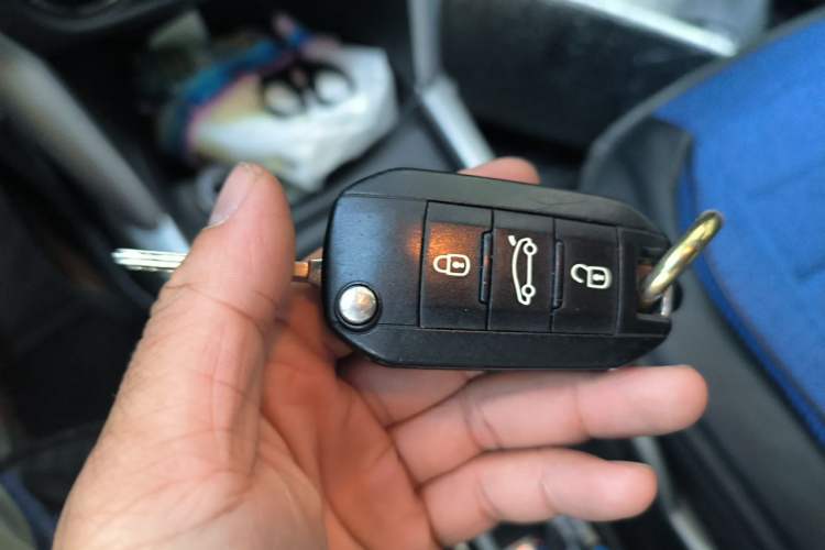 Used Citroen C3-XR 2015 1.6L Manual Pioneer Model Vehicle Key