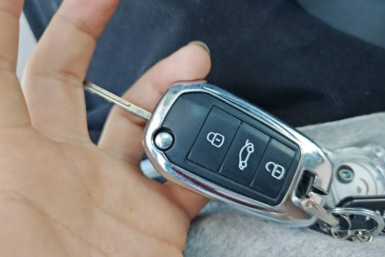 Used Citroen C3-XR 2015 1.6L Manual Pioneer Model Vehicle Key