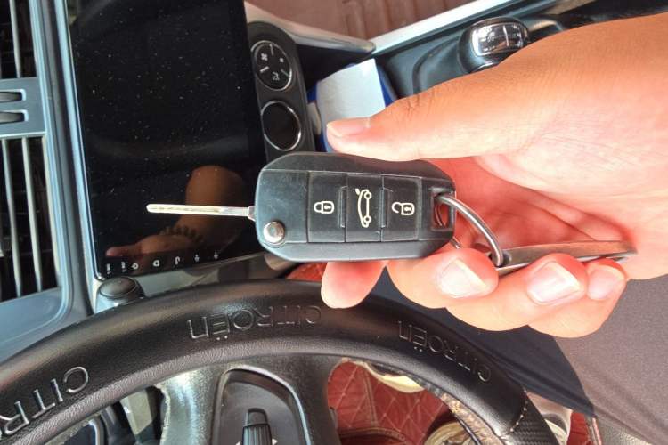 Used Citroen C3-XR 2015 1.6L Manual Pioneer Model Vehicle Key