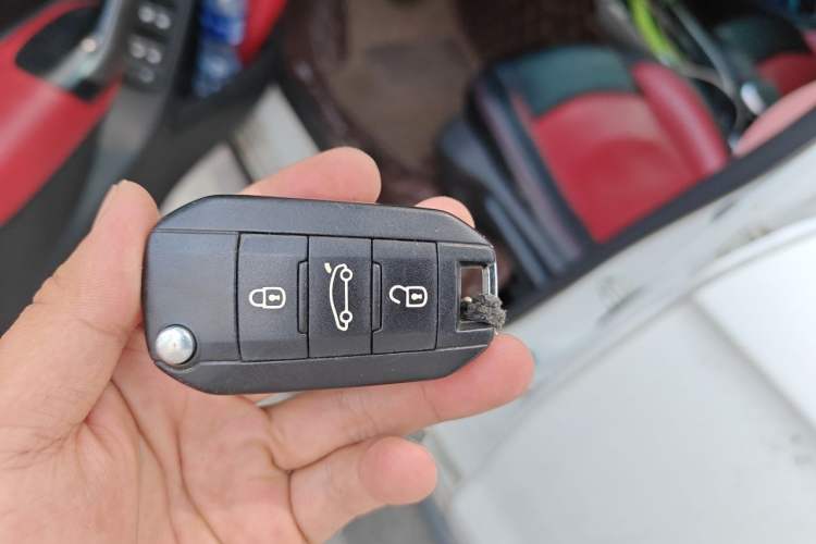 Used Citroen C3-XR 2015 1.6L Automatic Fashion Model Vehicle Key