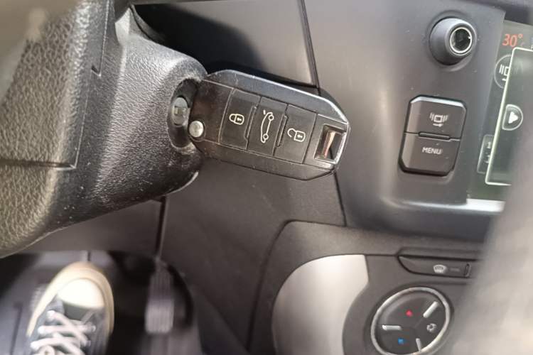 Used Citroen C3-XR 2015 1.6L Automatic Pioneer Model Vehicle Key