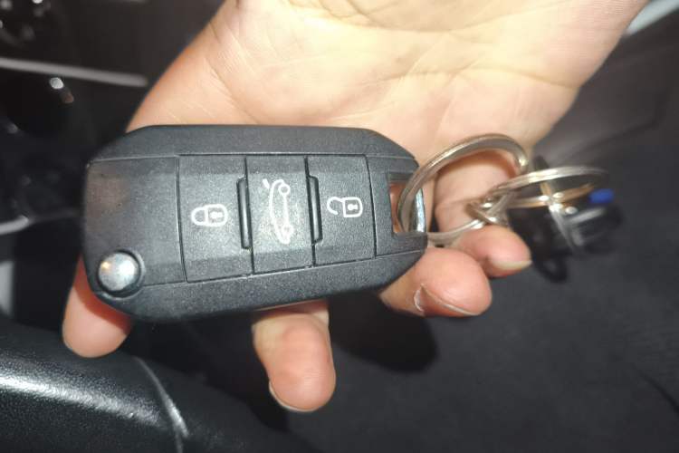 Used Citroen C3-XR 2015 1.6L Automatic Pioneer Model Vehicle Key