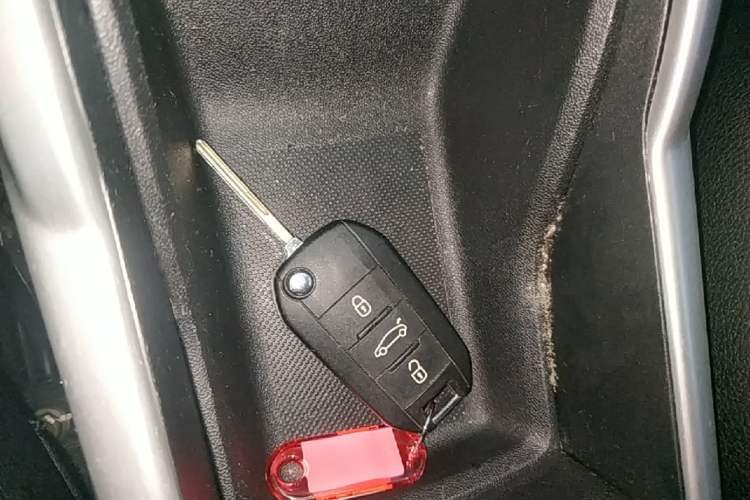 Used Citroen C3-XR 2015 1.6L Automatic Pioneer Model Vehicle Key