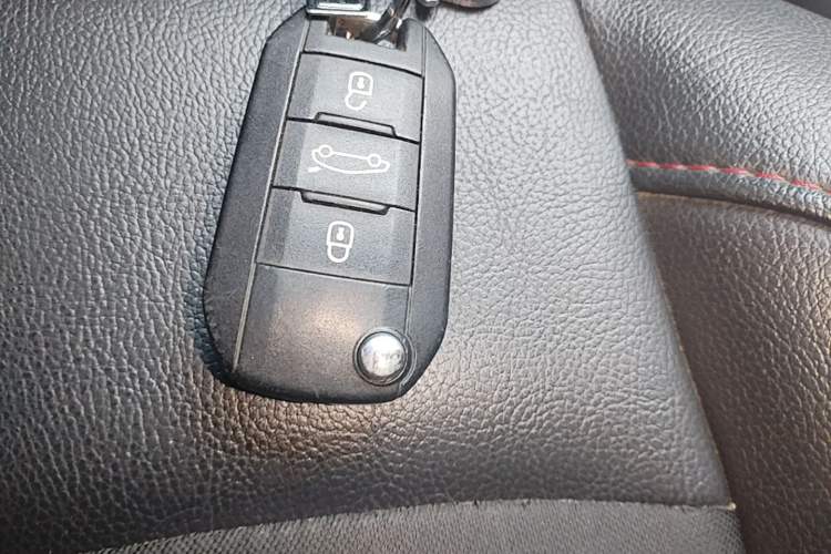 Used Citroen C3-XR 2015 1.6L Automatic Pioneer Model Vehicle Key
