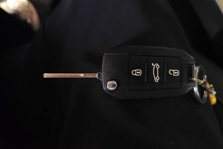 Used Citroen C3-XR 2015 1.6L Automatic Pioneer Model Vehicle Key
