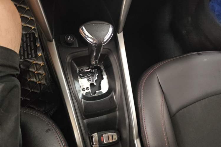Used Citroen C3-XR 2017 1.6L Automatic Pioneer Model Gear Lever