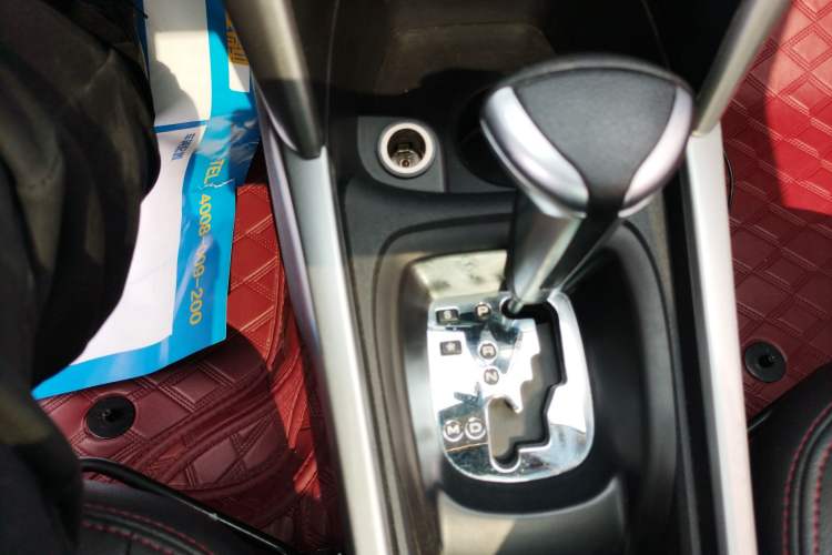 Used Citroen C3-XR 2017 1.6L Automatic Pioneer Model Gear Lever