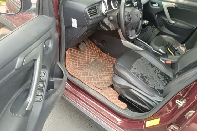 Used Citroen C3-XR 2017 230THP Automatic Pioneer Model Interior 3