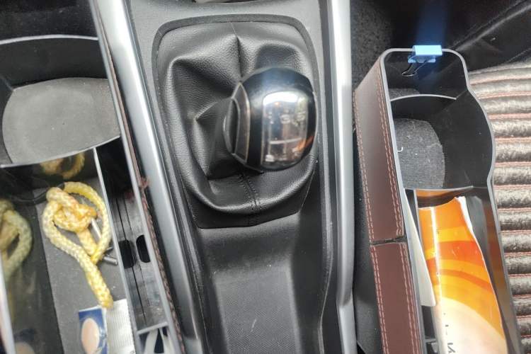 Used Citroen C3-XR 2017 1.6L Manual Pioneer Model Gear Lever