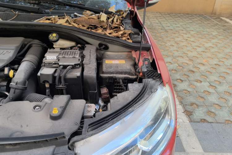 Used Citroen C3-XR 2017 230THP Automatic Pioneer Model Engine Bay Left