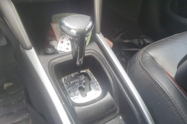 Used Citroen C3-XR 2017 230THP Automatic Smart Version Gear Lever