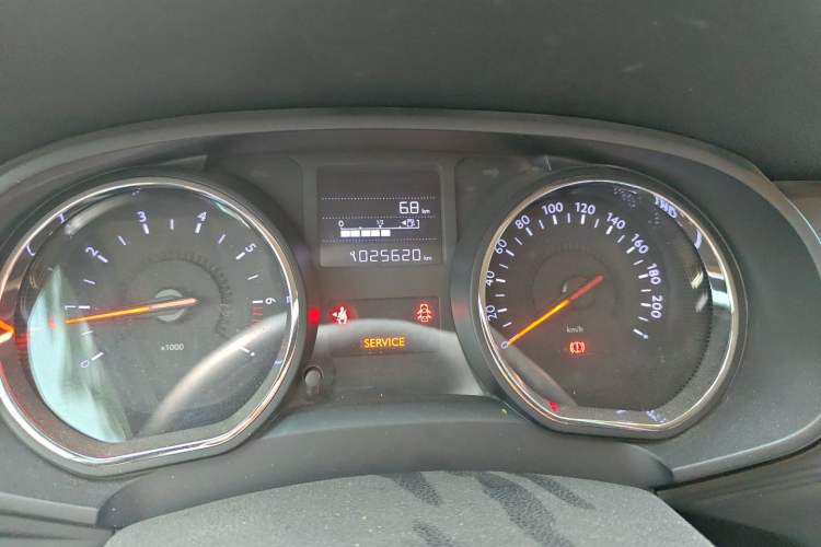 Used Citroen C3-XR 2017 1.6L Manual Pioneer Model Odometer Close Up