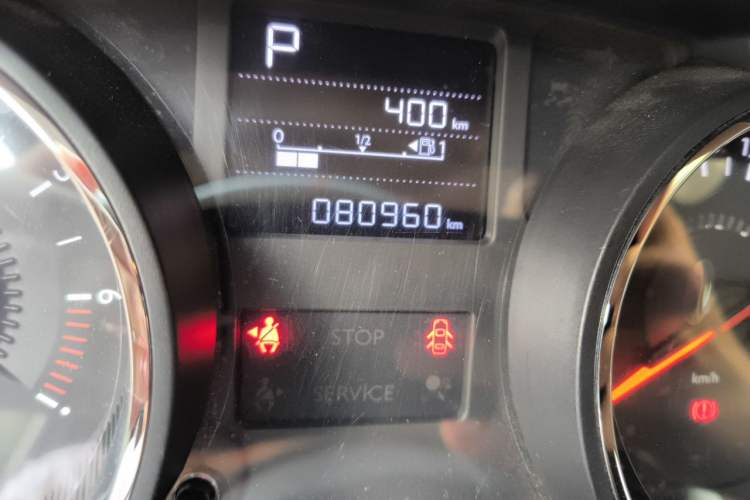 Used Citroen C3-XR 2017 1.6L Automatic Pioneer Model Odometer Close Up