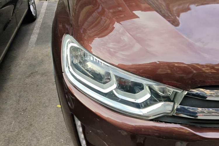 Used Citroen C3-XR 2017 1.6L Automatic Pioneer Model Right Front Headlight