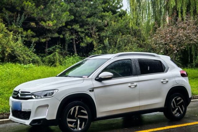 Citroen C3-XR 2017 1.6L Manual Pioneer Model usata