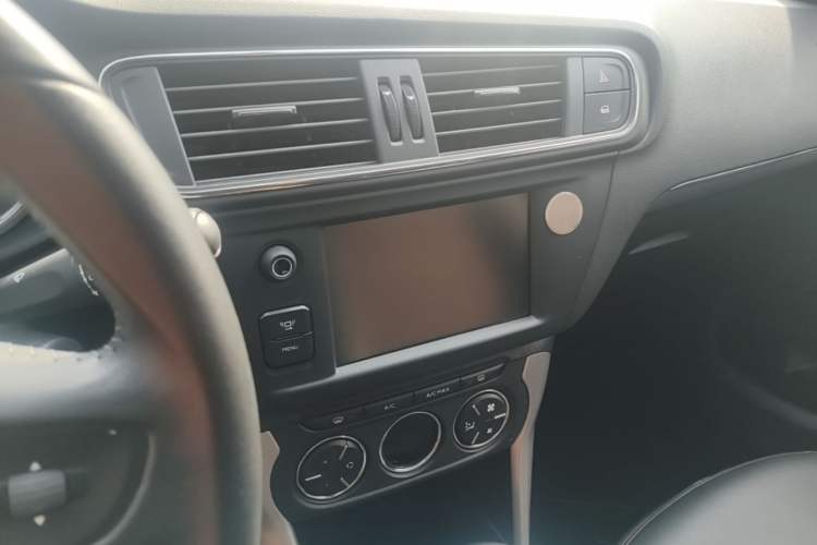 Used Citroen C3-XR 2017 1.6L Automatic Pioneer Model Audio And AC Panel