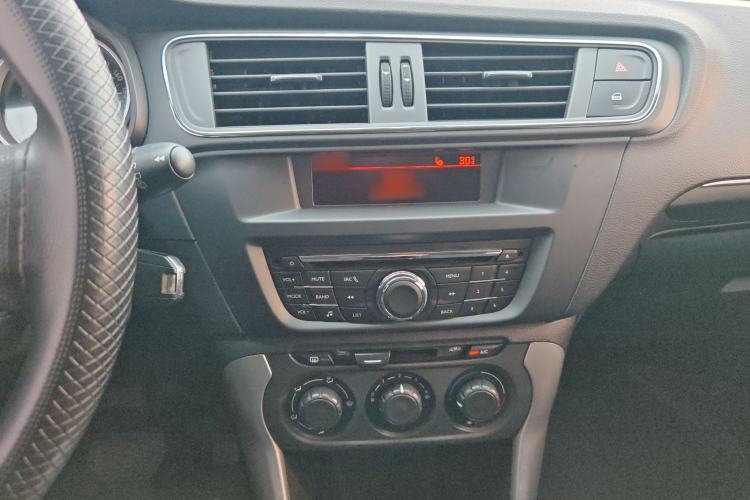 Used Citroen C3-XR 2017 1.6L Automatic Fashion Model Audio And AC Panel