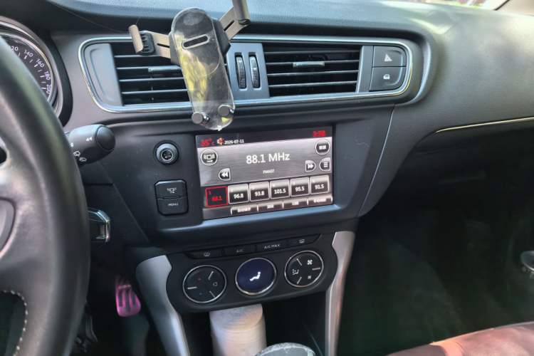 Used Citroen C3-XR 2017 1.6L Automatic Pioneer Model Audio And AC Panel
