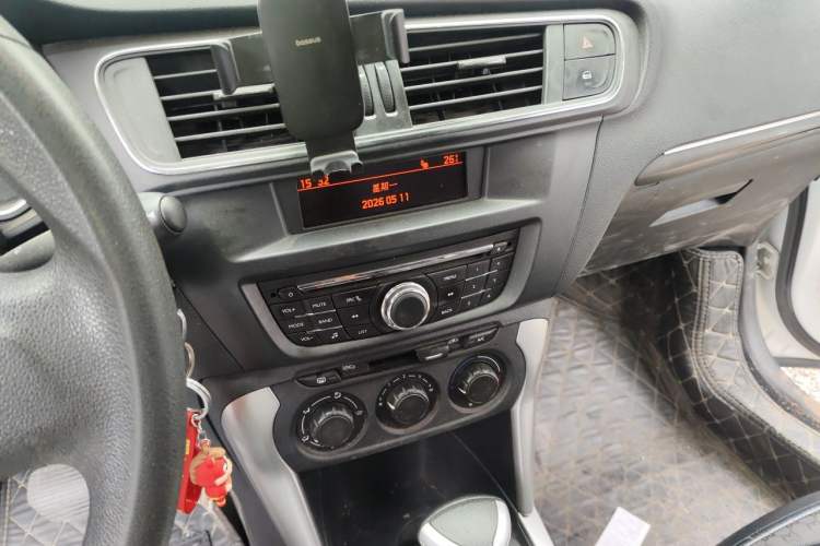 Used Citroen C3-XR 2017 1.6L Automatic Fashion Model Audio And AC Panel