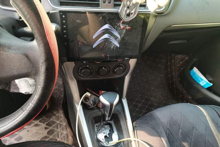 Used Citroen C3-XR 2017 1.6L Automatic Fashion Model Audio And AC Panel
