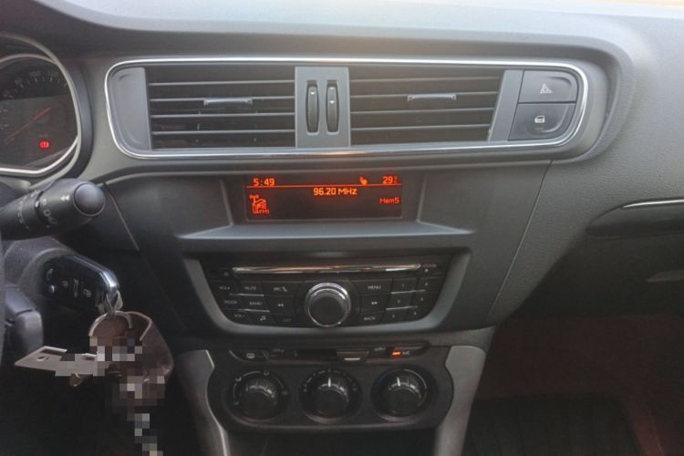 Used Citroen C3-XR 2017 1.6L Automatic Fashion Model Audio And AC Panel