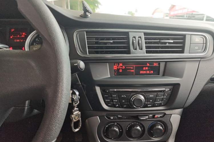 Used Citroen C3-XR 2017 1.6L Automatic Fashion Model Audio And AC Panel