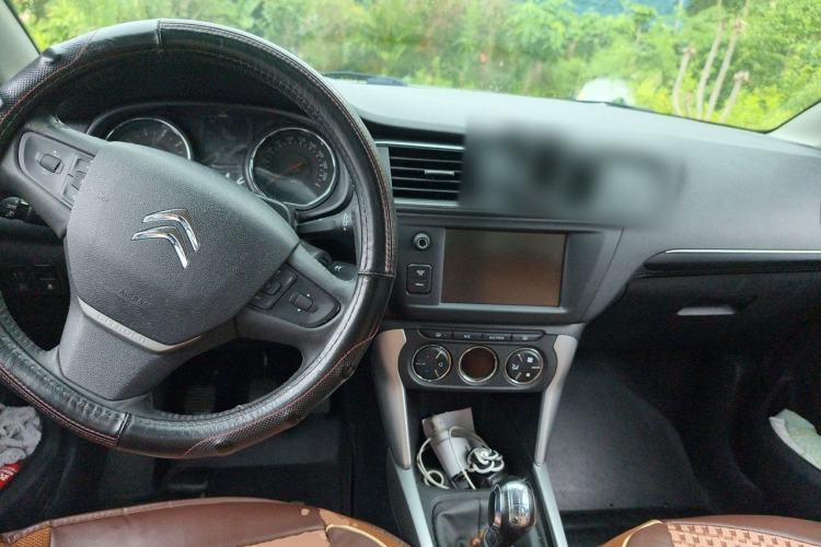 Used Citroen C3-XR 2017 1.6L Manual Pioneer Model Center Console