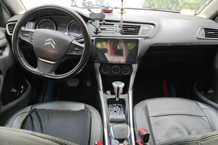 Used Citroen C3-XR 2017 1.6L Automatic Pioneer Model Center Console