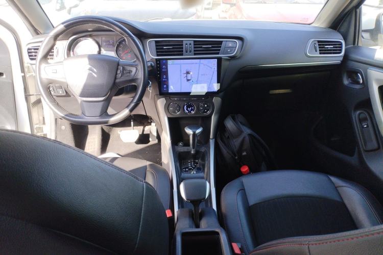 Used Citroen C3-XR 2017 1.6L Automatic Pioneer Model Center Console