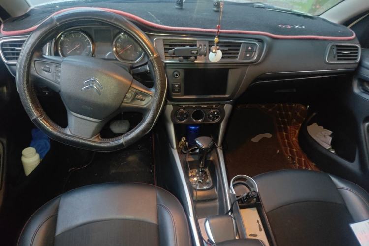 Used Citroen C3-XR 2017 1.6L Automatic Pioneer Model Center Console