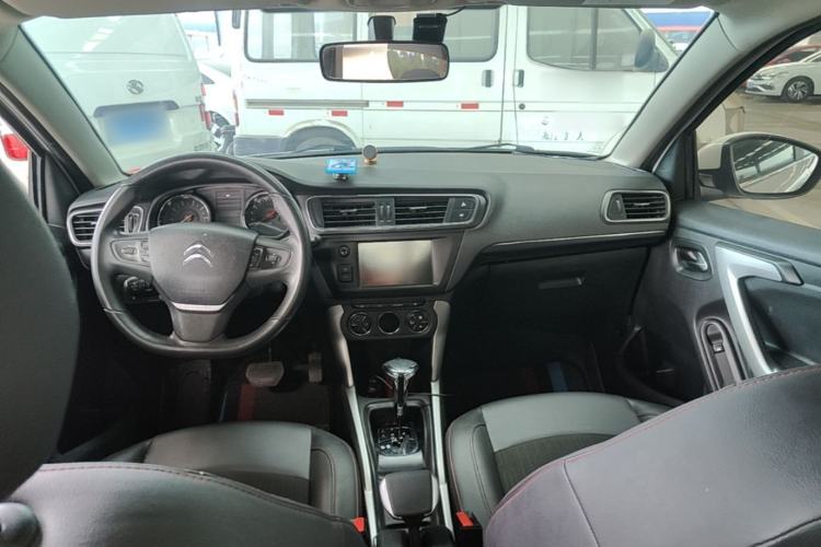 Used Citroen C3-XR 2017 230THP Automatic Smart Version Center Console